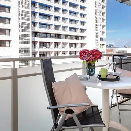 Strandkoenig 4 _ad1 _ 206_ * Westerland