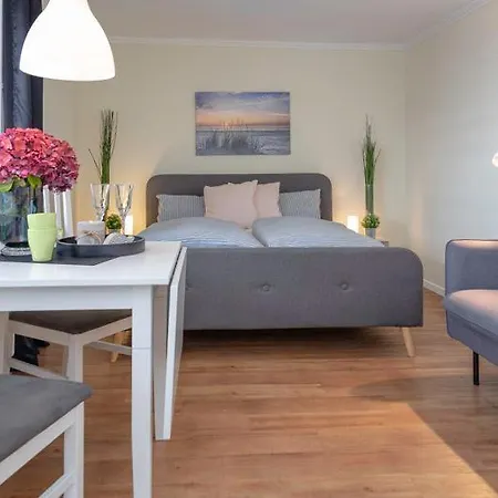 Strandkoenig 4 _ad1 _ 206_ *